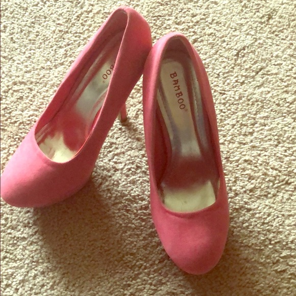 BAMBOO Shoes - Suede pink pumps by Bamboo